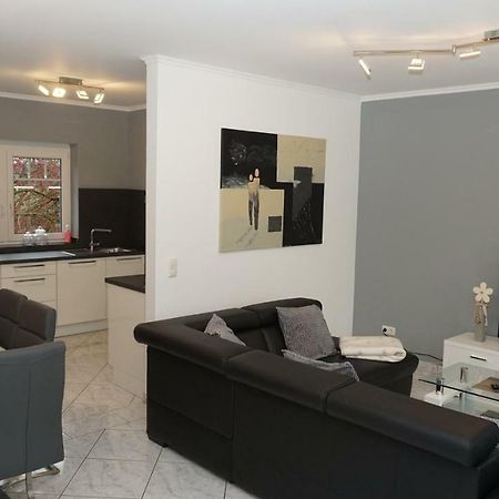 Haus Rodriguez Apartment Baesweiler Екстериор снимка