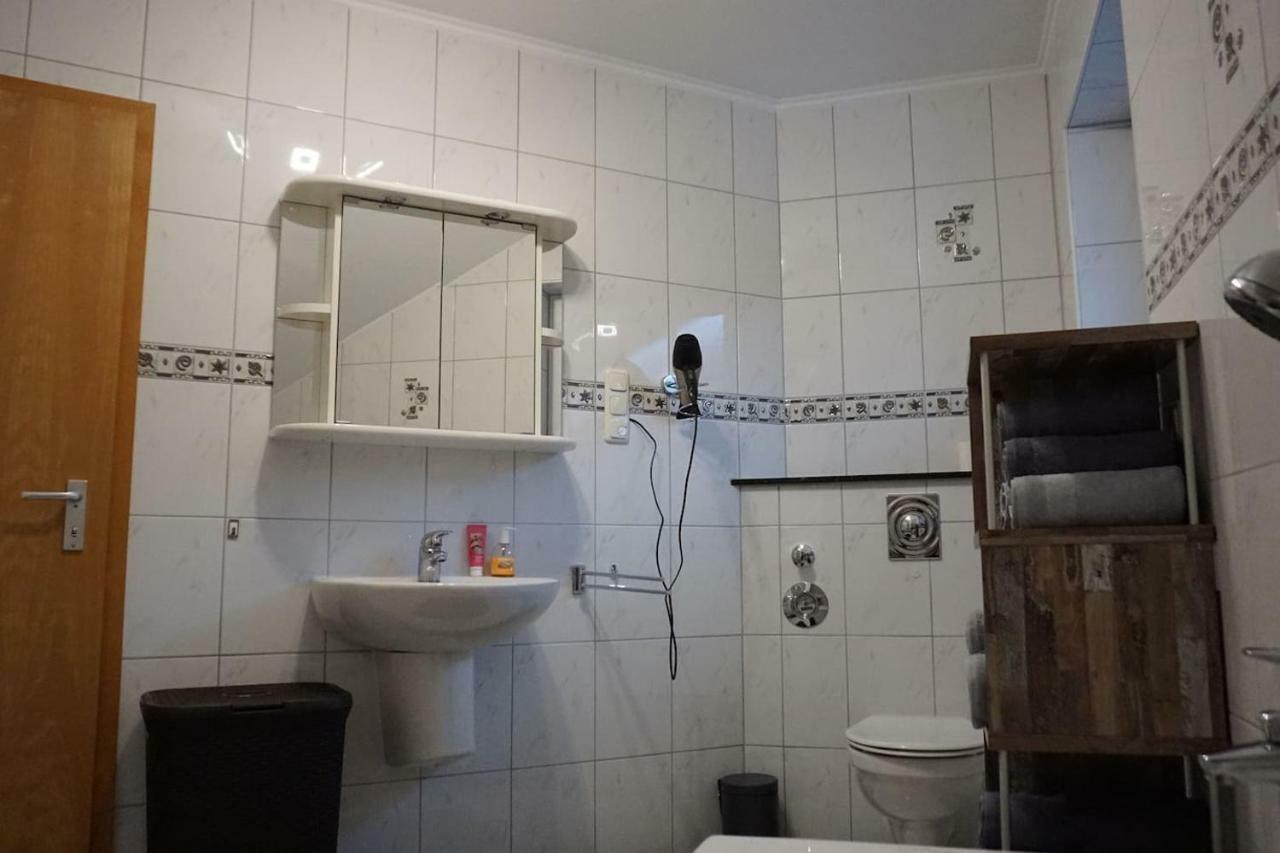 Haus Rodriguez Apartment Baesweiler Екстериор снимка